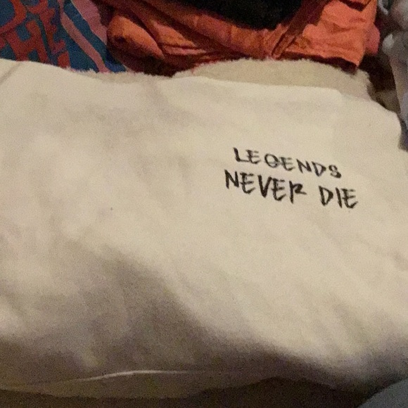 JuiceWrld Hoodie marked size small but fits more like a medium. Worn a few times - Picture 1 of 4